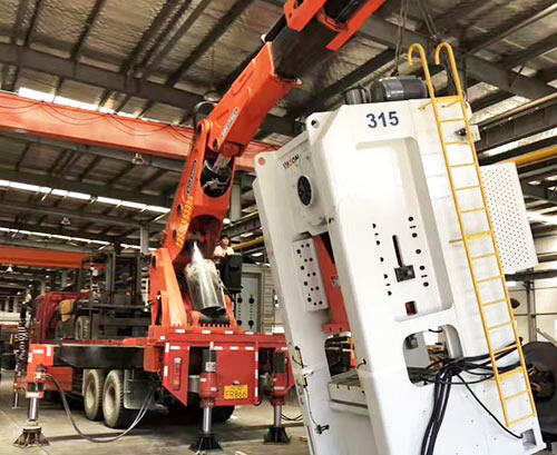 景宁县附近随车吊出租，轻松解决运输难题