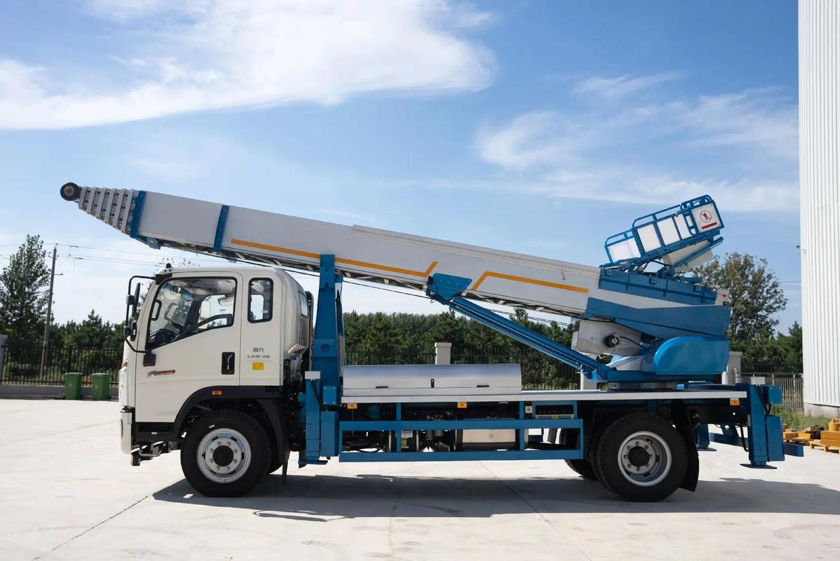 景宁县云梯上料车租赁费用